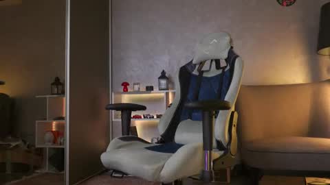 Snapshot of aalexxxxxx chatting on October 27, 2025, 8:02 pm Alex online show from October 27, 2025, 8:02 pm