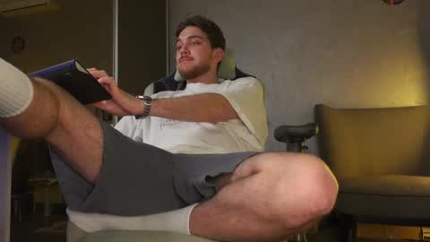 Snapshot of aalexxxxxx chatting on October 31, 2025, 9:05 pm Alex online show from October 31, 2025, 9:05 pm