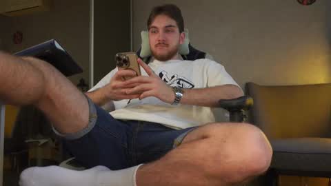 Snapshot of aalexxxxxx chatting on November 2, 2025, 8:17 am Alex online show from November 2, 2025, 8:17 am