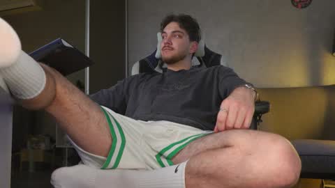 Snapshot of aalexxxxxx chatting on November 12, 2025, 8:04 am Alex online show from November 12, 2025, 8:04 am