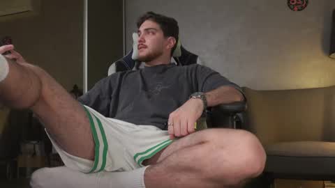 Snapshot of aalexxxxxx chatting on November 18, 2025, 8:19 am Alex online show from November 18, 2025, 8:19 am