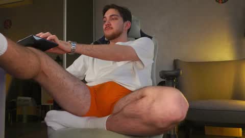 Snapshot of aalexxxxxx chatting on December 1, 2025, 9:58 am Alex online show from December 1, 2025, 9:58 am