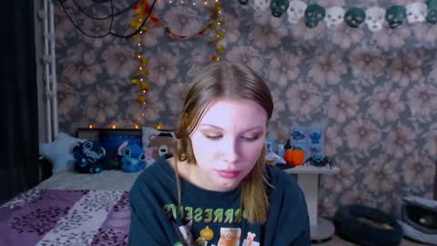 Alice online show from October 28, 2025, 8:00 pm