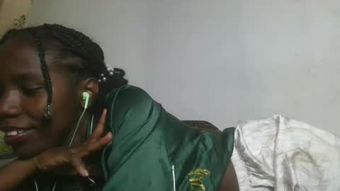 aangevelo online show from November 10, 2025, 10:36 am