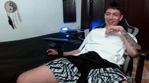 Snapshot of aarman_bannana chatting on October 19, 2025, 2:12 am aarman online show from October 19, 2025, 2:12 am