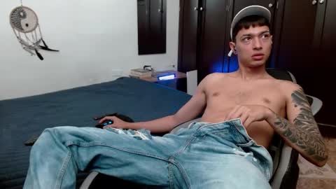 Snapshot of aarman_bannana chatting on December 22, 2025, 4:04 pm aarman online show from December 22, 2025, 4:04 pm