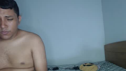 Snapshot of aaron_and_ann chatting on February 8, 2026, 12:19 pm Aaron y Ann online show from February 8, 2026, 12:19 pm