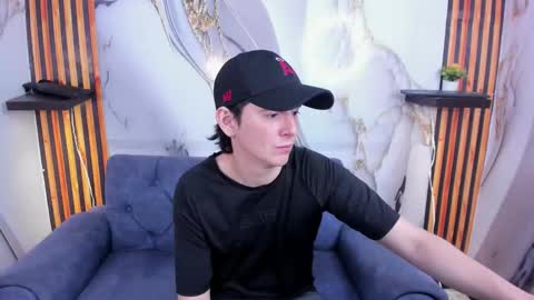 Aaron online show from October 28, 2025, 11:47 am