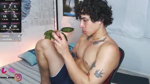 Snapshot of aaron_manuel chatting on January 12, 2025, 3:28 am Manul online show from January 12, 2025, 3:28 am