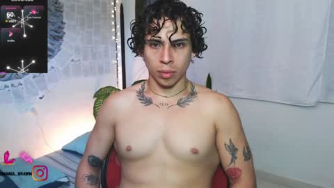 Snapshot of aaron_manuel chatting on January 12, 2025, 3:57 pm Manul online show from January 12, 2025, 3:57 pm