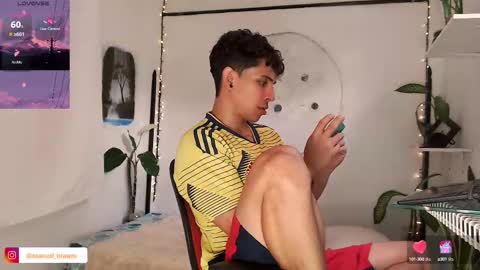 Snapshot of aaron_manuel chatting on March 9, 2025, 4:00 pm Manul online show from March 9, 2025, 4:00 pm