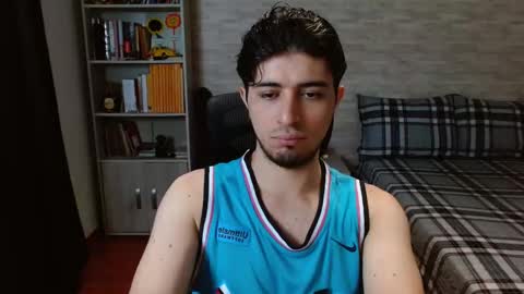 Snapshot of aaron_paul_ chatting on January 31, 2026, 8:29 pm Aaron online show from January 31, 2026, 8:29 pm