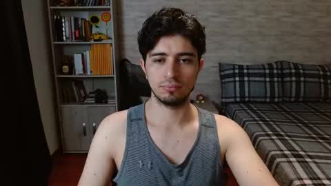 Snapshot of aaron_paul_ chatting on February 2, 2026, 6:28 pm Aaron online show from February 2, 2026, 6:28 pm