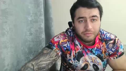 Snapshot of aaron_royal chatting on December 5, 2025, 4:47 pm Davin tayl online show from December 5, 2025, 4:47 pm