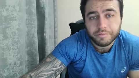 Snapshot of aaron_royal chatting on February 1, 2026, 5:11 pm Davin tayl online show from February 1, 2026, 5:11 pm