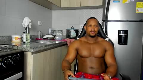Snapshot of aaron_st chatting on October 1, 2025, 10:43 am Aaron online show from October 1, 2025, 10:43 am