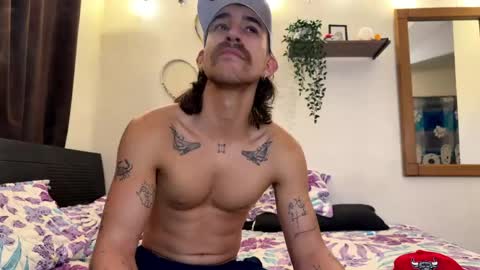 aaron_wheel online show from May 3, 2026, 3:01 am