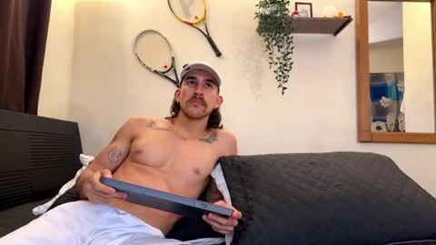 aaron_wheel online show from May 9, 2026, 11:32 pm
