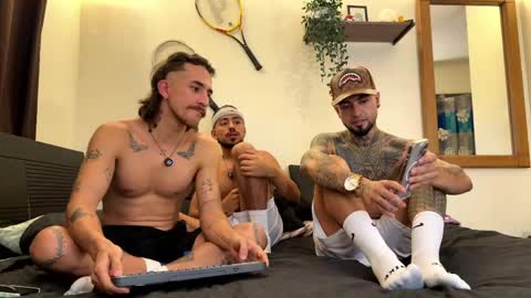 aaron_wheel online show from May 15, 2026, 12:17 am