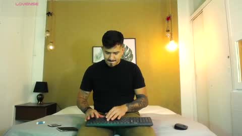 Your aron  online show from March 7, 2025, 3:40 am