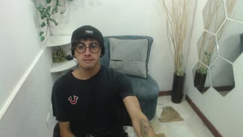 Aaron online show from February 11, 2026, 11:26 am