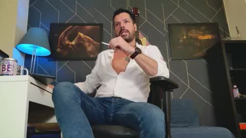 Snapshot of aaronbomer chatting on October 24, 2025, 6:48 pm Aaron online show from October 24, 2025, 6:48 pm