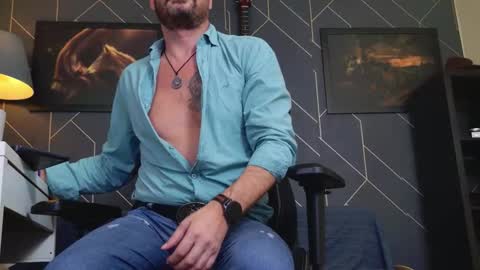 Snapshot of aaronbomer chatting on November 5, 2025, 6:30 pm Aaron online show from November 5, 2025, 6:30 pm