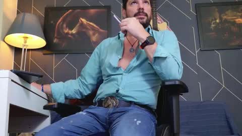 Snapshot of aaronbomer chatting on November 9, 2025, 7:45 pm Aaron online show from November 9, 2025, 7:45 pm