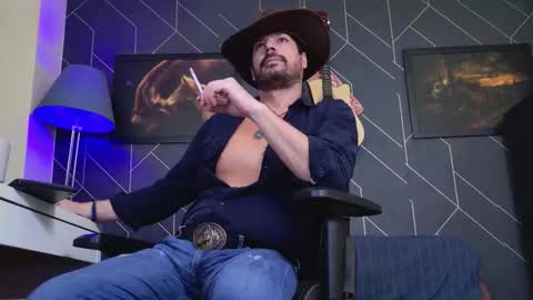 Snapshot of aaronbomer chatting on November 29, 2025, 3:15 pm Aaron online show from November 29, 2025, 3:15 pm