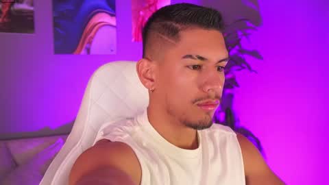 AARON  online show from January 27, 2025, 10:06 am