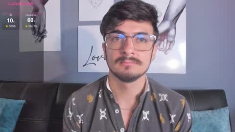 aaronfuentes7 online show from October 1, 2025, 12:11 pm