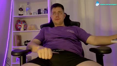 Snapshot of aaronlegend chatting on February 15, 2025, 5:41 am Aaron online show from February 15, 2025, 5:41 am