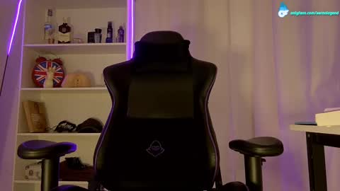 Snapshot of aaronlegend chatting on February 23, 2025, 5:12 am Aaron online show from February 23, 2025, 5:12 am