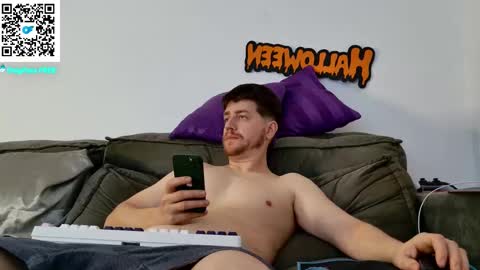 Snapshot of aaronlegend chatting on October 29, 2025, 11:06 pm Aaron online show from October 29, 2025, 11:06 pm