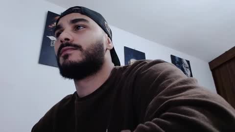 aaronteylor online show from December 8, 2024, 12:40 am