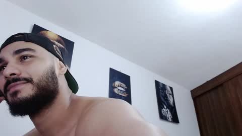 aaronteylor online show from December 16, 2024, 11:01 am