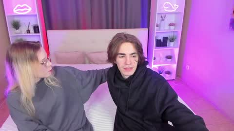 Snapshot of aataraxx chatting on December 22, 2024, 8:27 am Fiona and Harry online show from December 22, 2024, 8:27 am