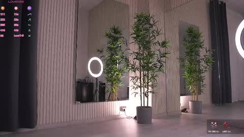 Snapshot of abbela_white chatting on February 10, 2025, 7:04 am Alexa online show from February 10, 2025, 7:04 am