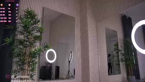 Snapshot of abbela_white chatting on February 18, 2025, 9:43 am Alexa online show from February 18, 2025, 9:43 am