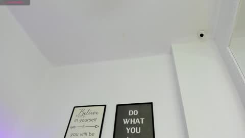 abbey_walker online show from February 18, 2026, 11:06 am