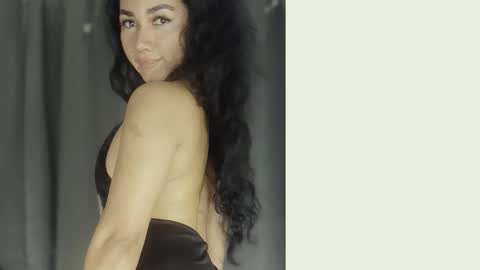 Snapshot of abbi_moon chatting on May 28, 2026, 8:55 am Martina online show from May 28, 2026, 8:55 am