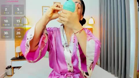 Abbie Royy online show from November 10, 2025, 12:26 pm