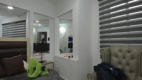 Snapshot of abbievous chatting on May 6, 2026, 11:48 am Abbie online show from May 6, 2026, 11:48 am