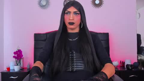 Abbigail Fuster  online show from February 18, 2025, 2:06 pm