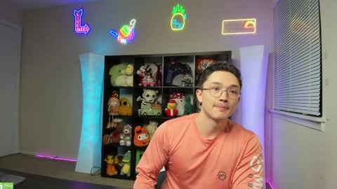 Snapshot of abbuddy920236 chatting on January 16, 2025, 5:11 am buddy online show from January 16, 2025, 5:11 am