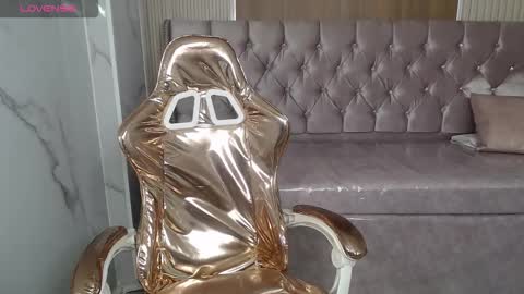 Snapshot of abby1_b_ chatting on January 13, 2026, 8:03 pm Abby online show from January 13, 2026, 8:03 pm