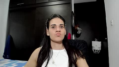 Snapshot of abby_connie chatting on February 7, 2026, 3:54 am Abby Connie online show from February 7, 2026, 3:54 am