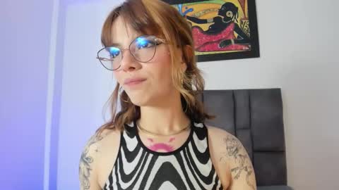 Snapshot of abby_jones2 chatting on December 5, 2025, 3:04 am abby jones online show from December 5, 2025, 3:04 am