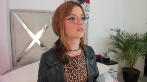 Snapshot of abby_jones2 chatting on February 12, 2026, 4:07 am abby jones online show from February 12, 2026, 4:07 am