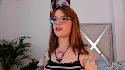 Snapshot of abby_jones2 chatting on February 14, 2026, 3:36 am abby jones online show from February 14, 2026, 3:36 am